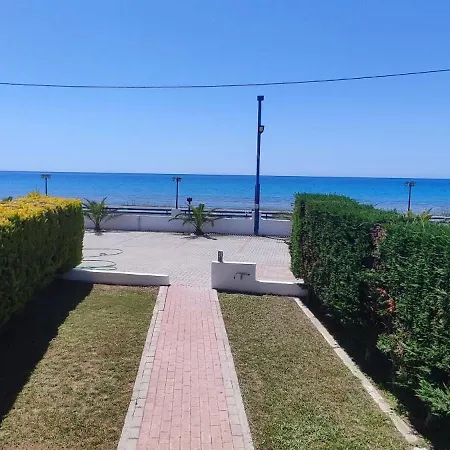 Willa Calm And Peaceful First Line House In Front Of The Sea *